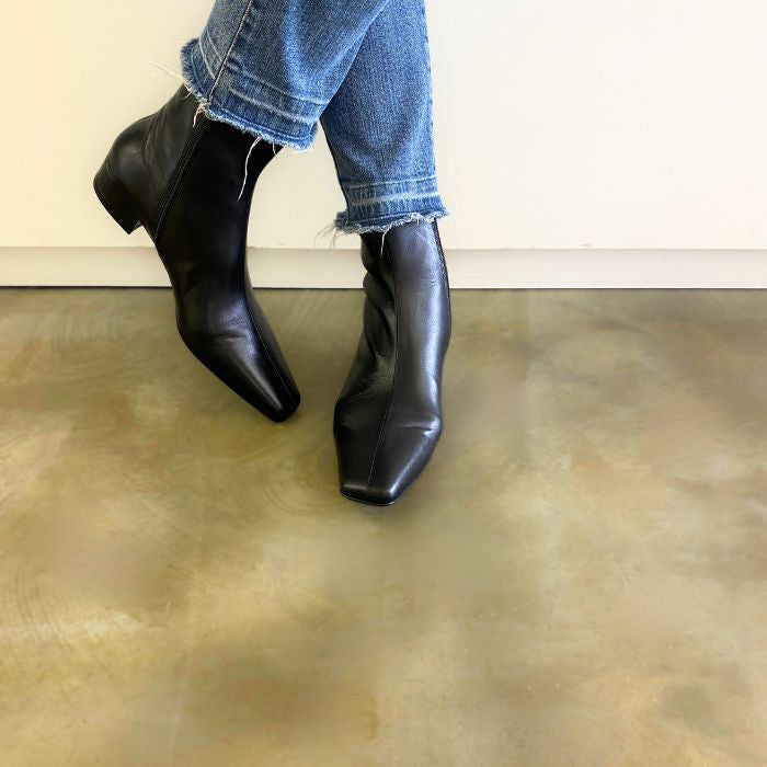 FABIO RUSCONI ] No.446 – SEVEN AND A HALF